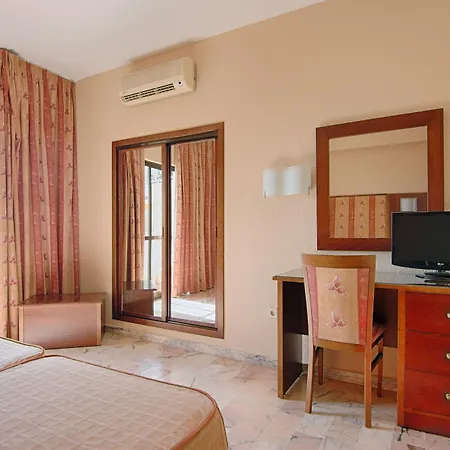 Royal Costa 3* טורמולינוס