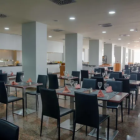 Royal Costa מלון