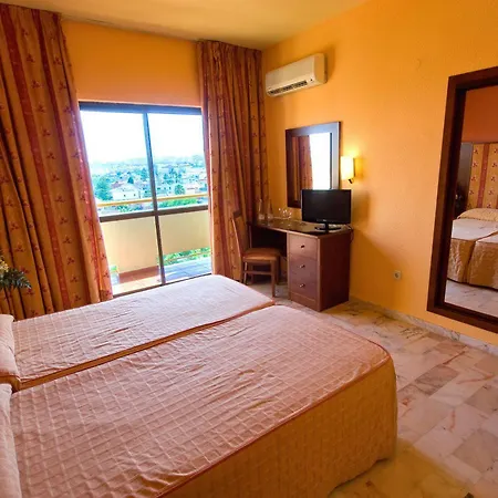 Bluesea Costa Serena 3* 토레몰리노스